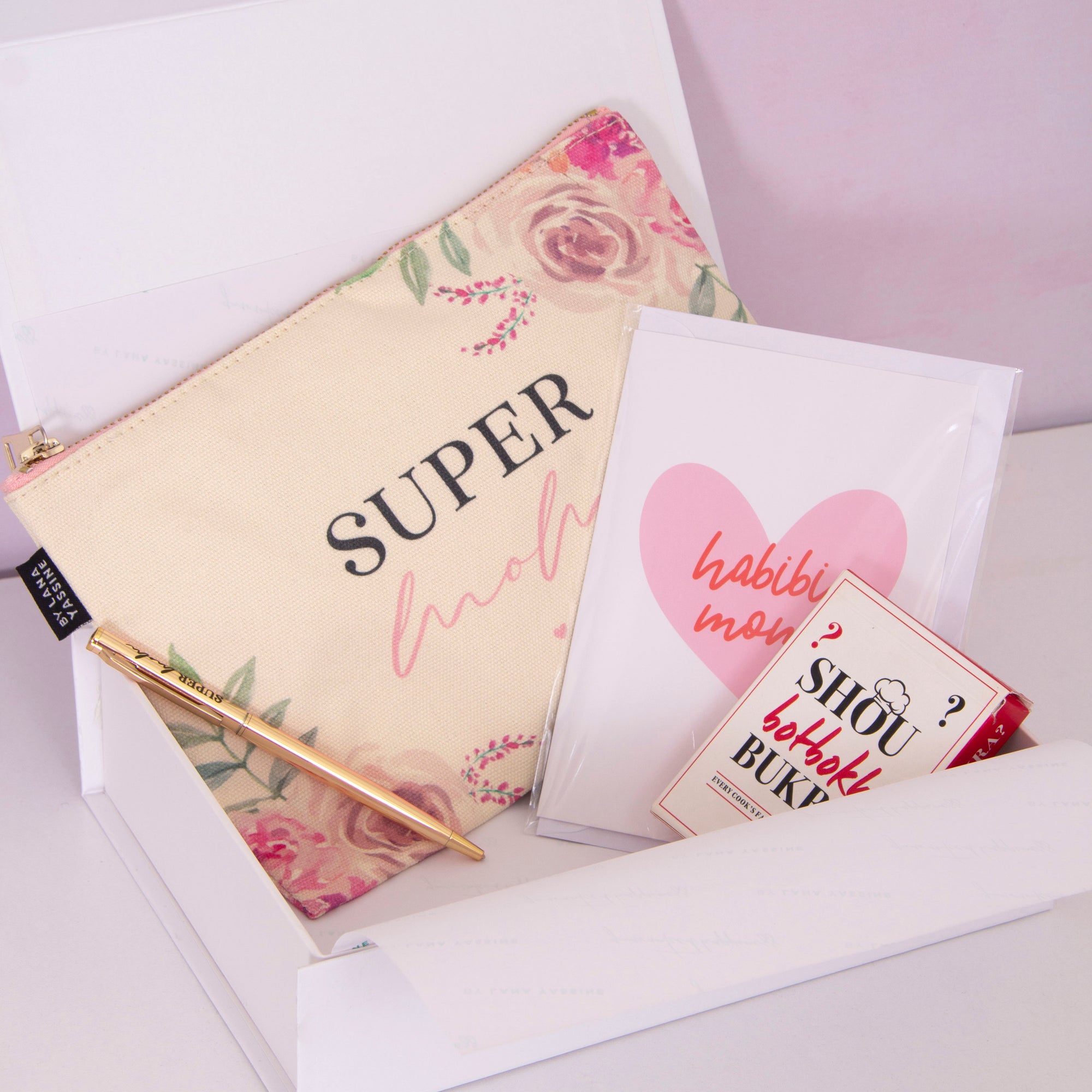 Mom’s Heartfelt Gift Box