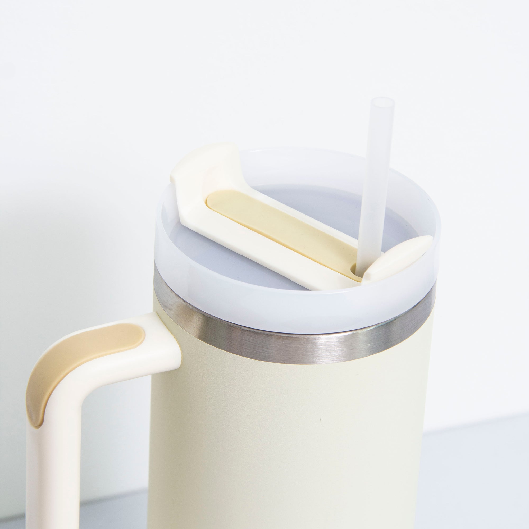 The Tumbler Bottle Off-White