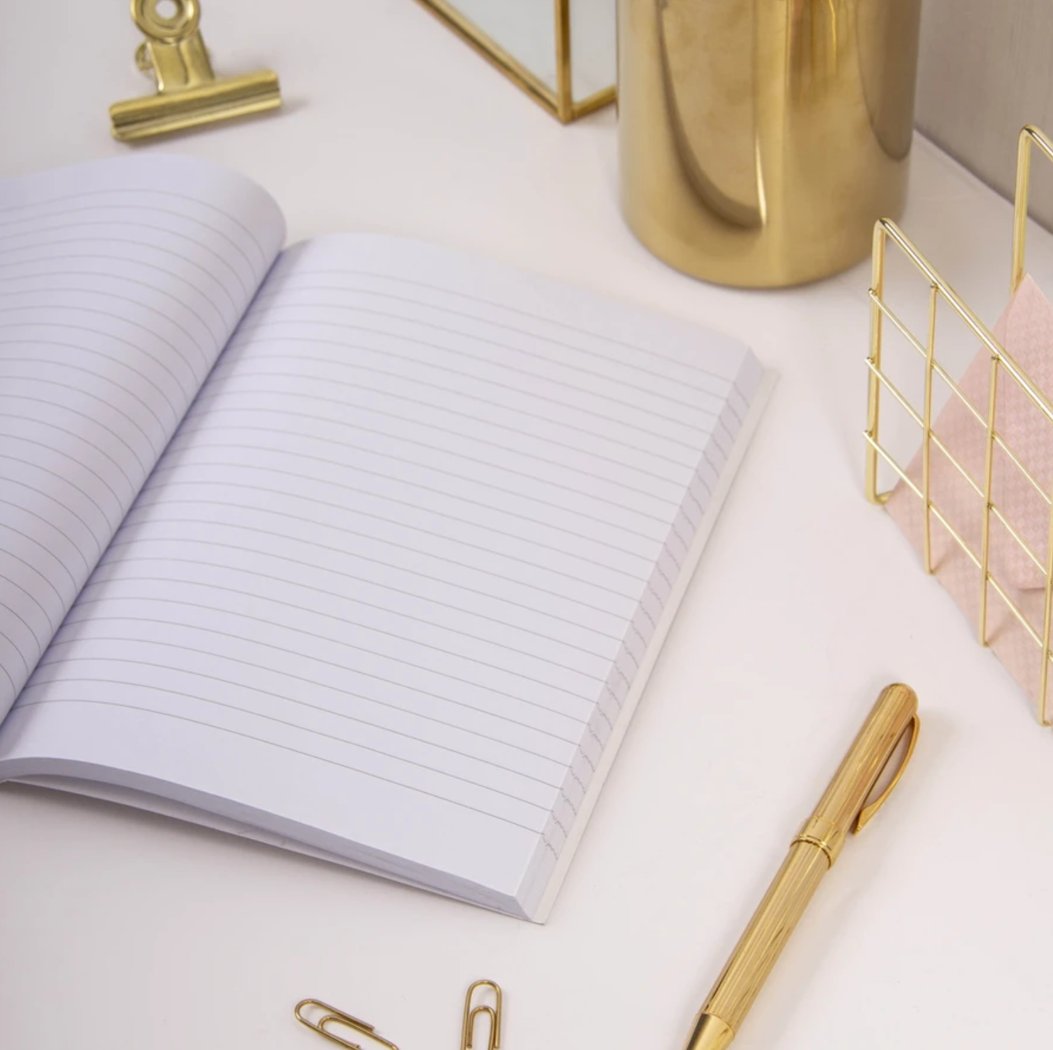Flowery Yearly Weekly Planner