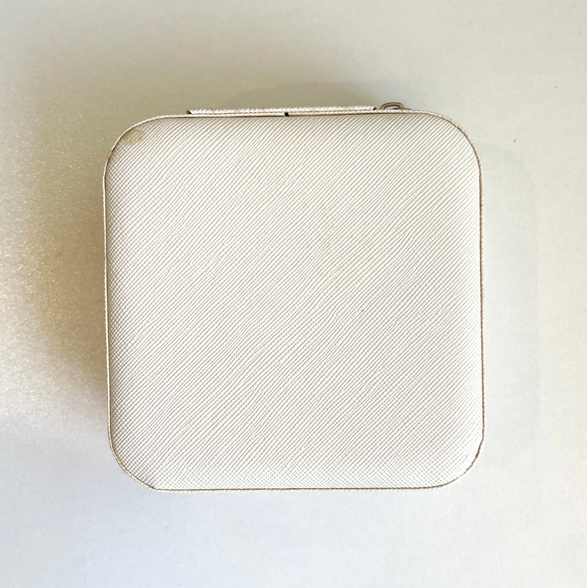 Jewelry Box White (10) - Archive Sale (Damaged)