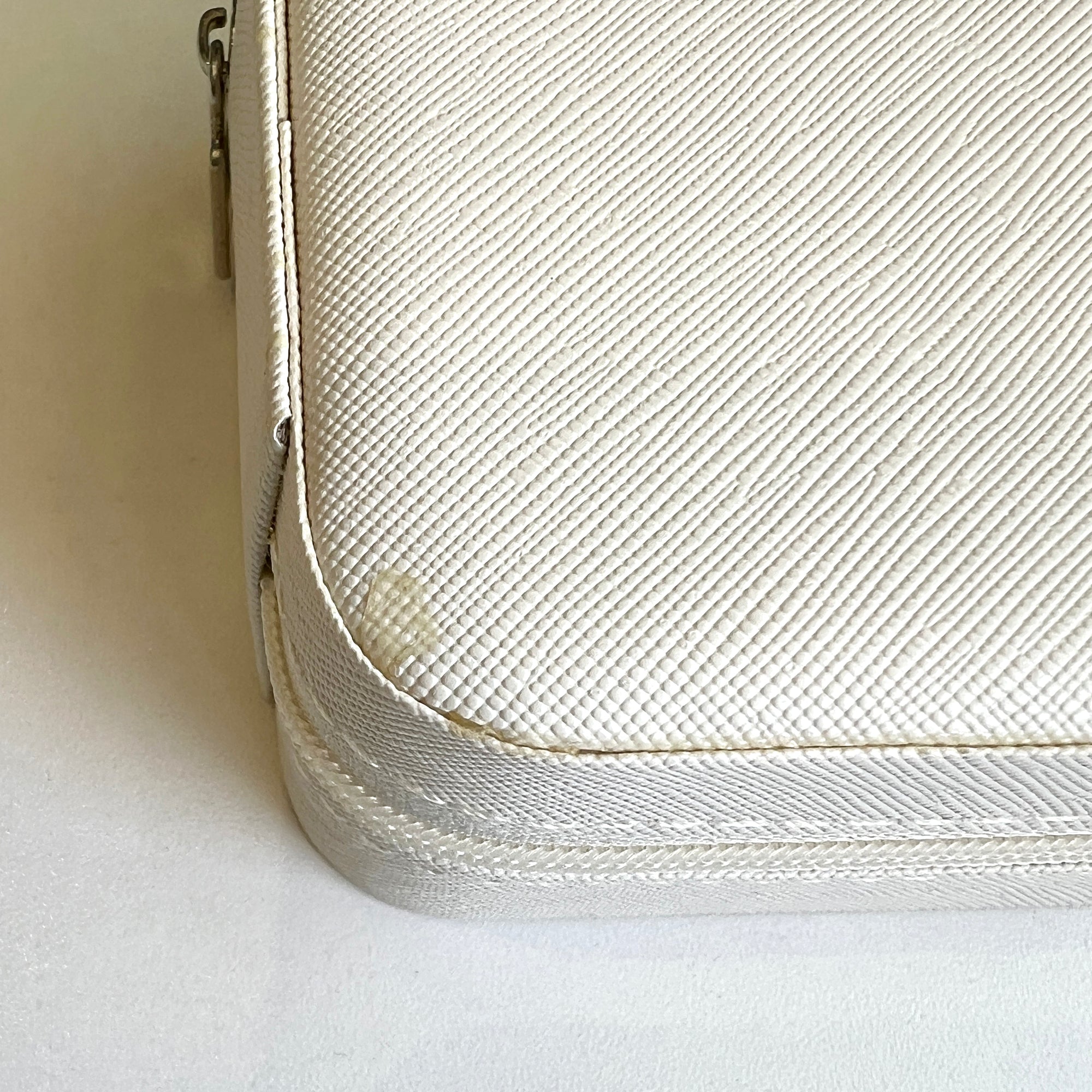 Jewelry Box White (10) - Archive Sale (Damaged)