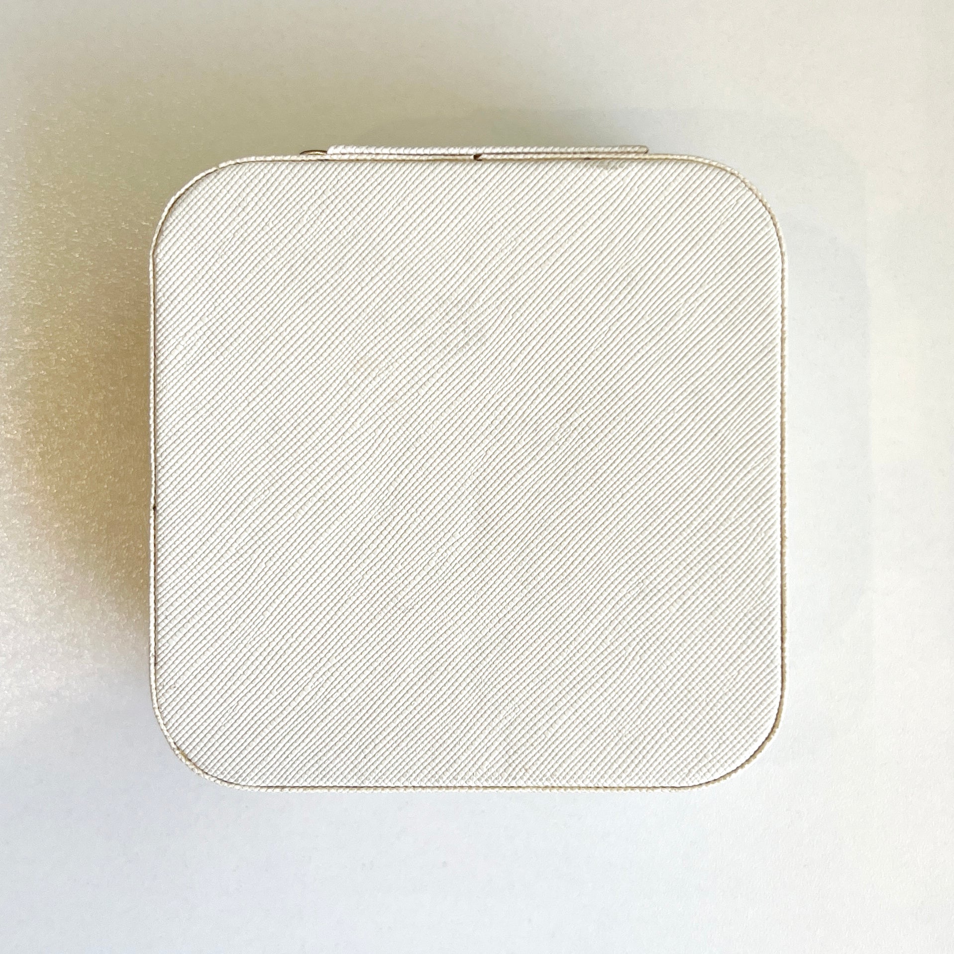 Jewelry Box White (10) - Archive Sale (Damaged)