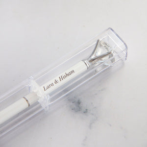 قلم أبيض وفضي - شكل ماسي
