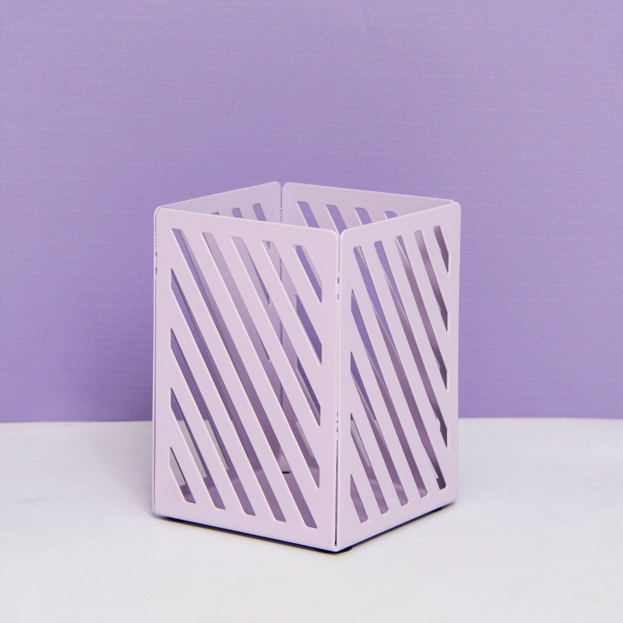 Metal Purple Pen Holder